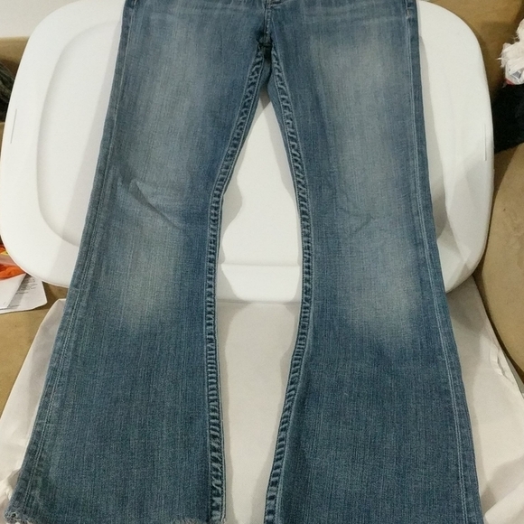 BKE Denim Raw Hem Boot Cut Medium Wash Star 20 Stretch Jeans - size 28 - Picture 4 of 8